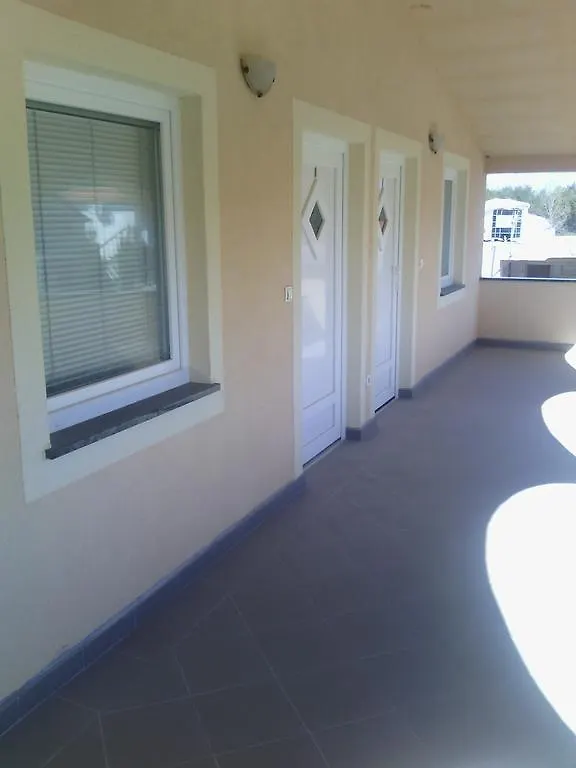 Apartment Apartmani Hasnek